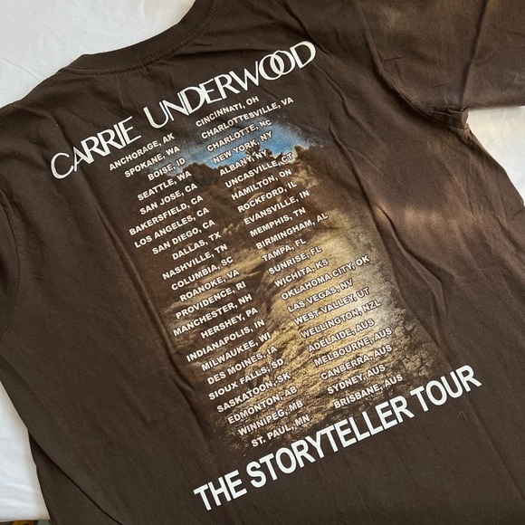 Carrie Underwood - Picture 4 of 5